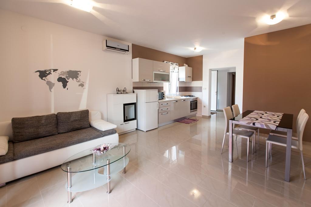 The Golden Island Apartments Krk Town Pokój zdjęcie